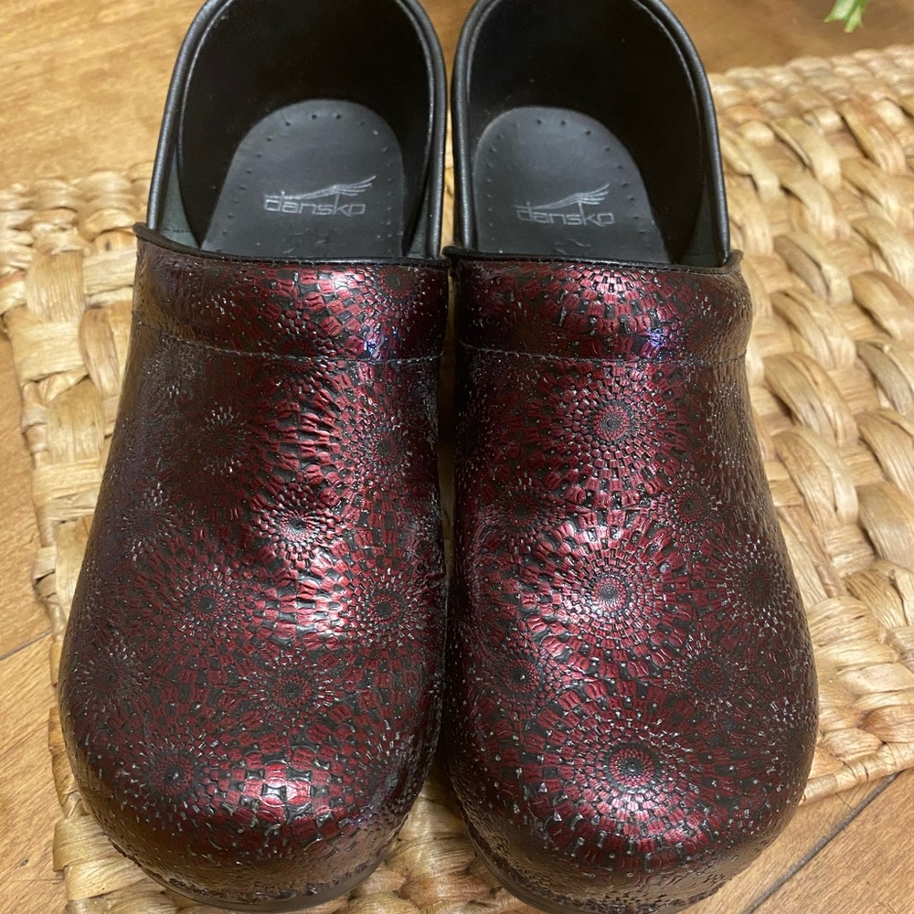 Dansko Women’s Professional Tooled Leather Clogs